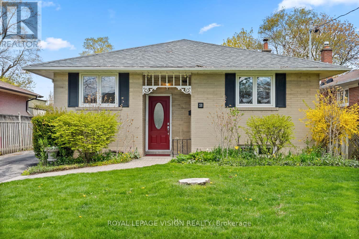 6 Macduff Crescent Property Photo 1