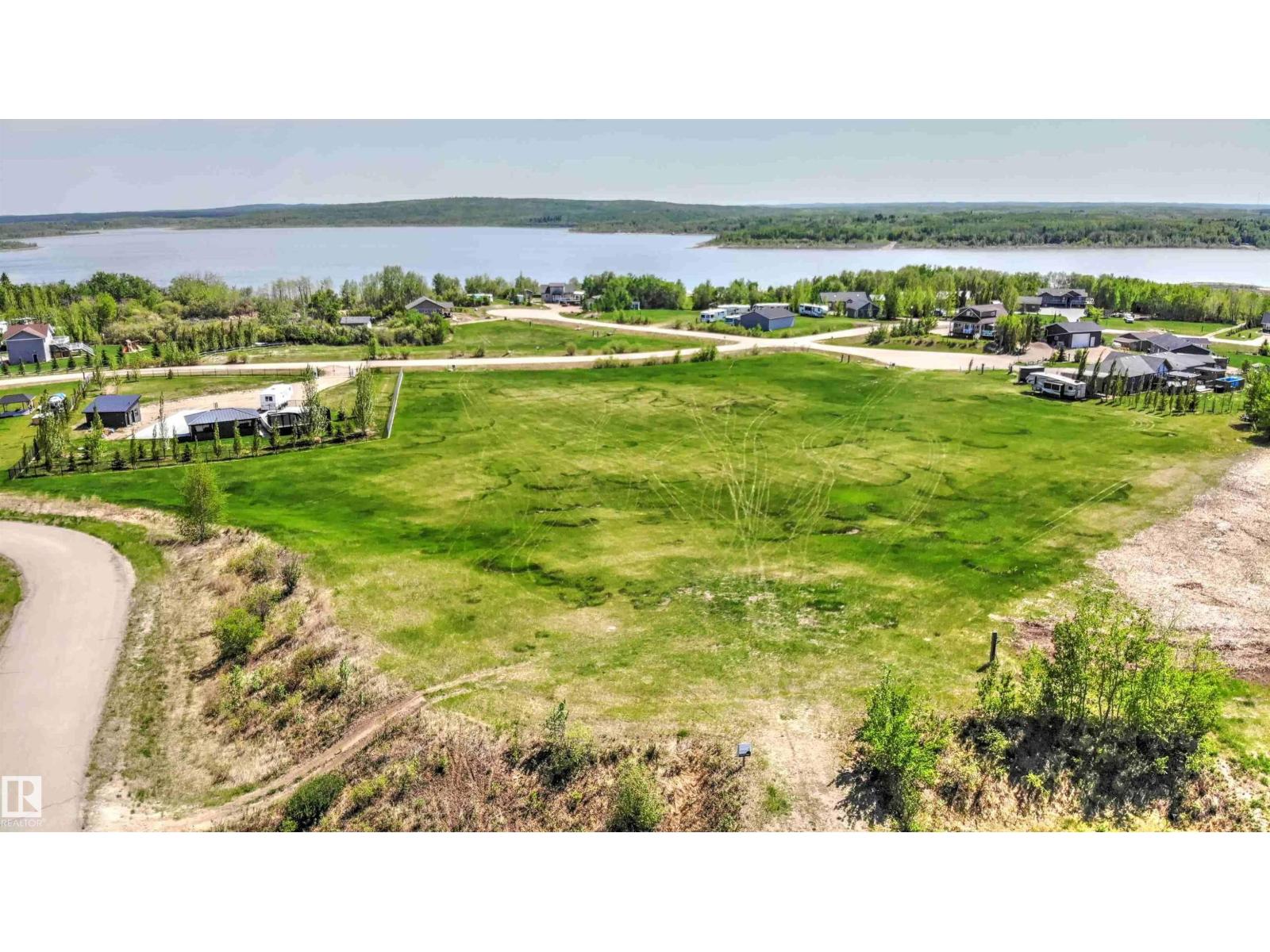 821 56316 RR 113 Property Photo 1