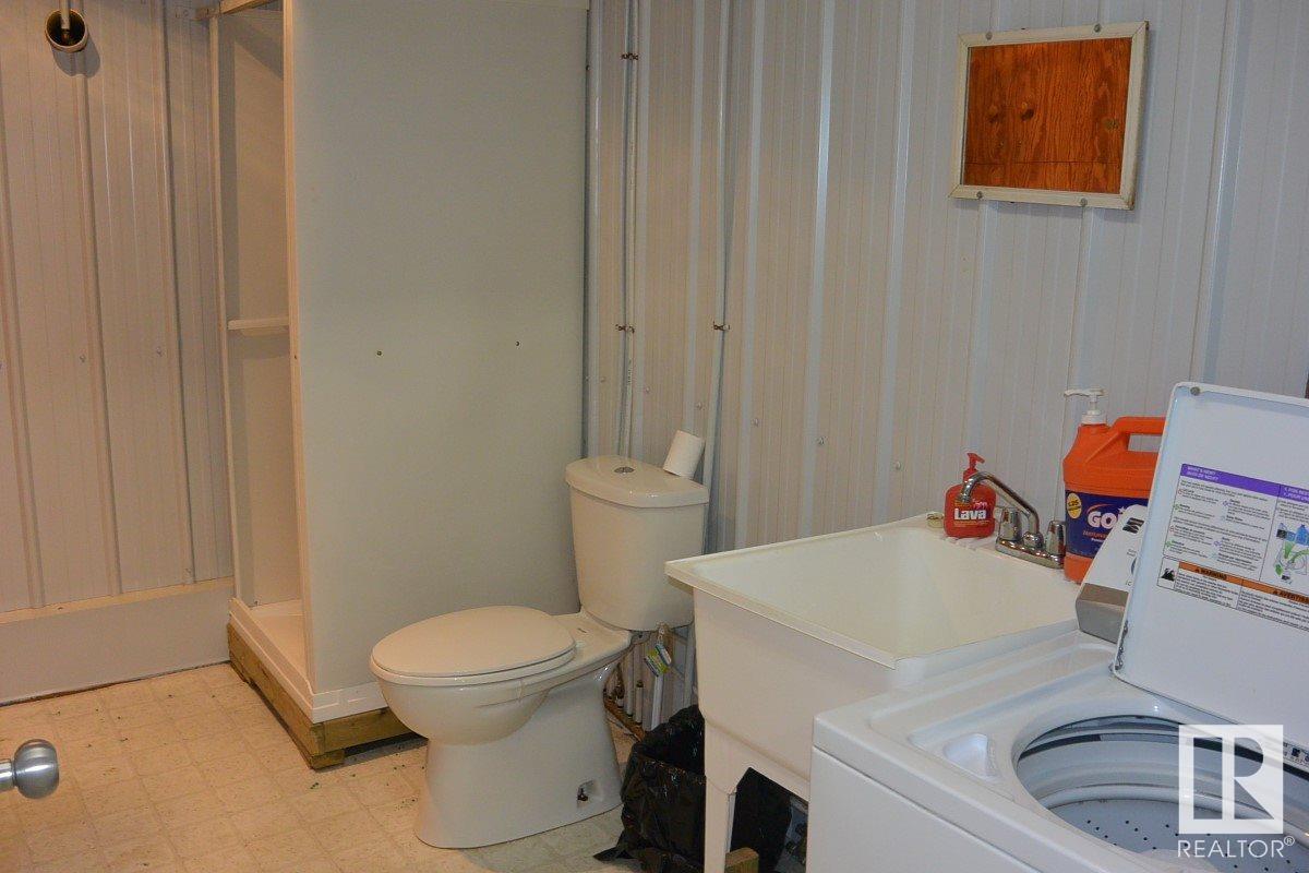 5005 49 A St Property Photo 5