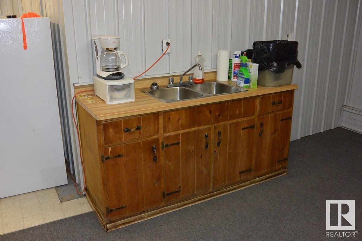 5005 49 A St Property Photo 10