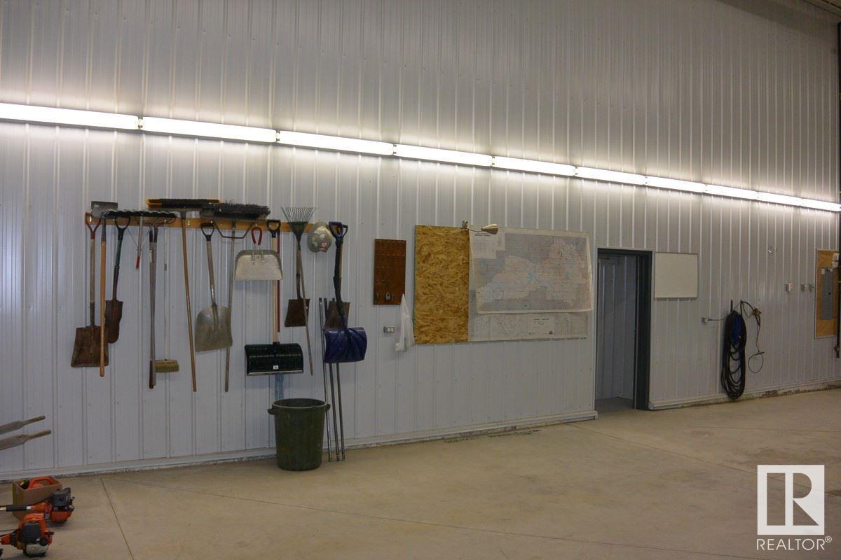 5005 49 A St Property Photo 17