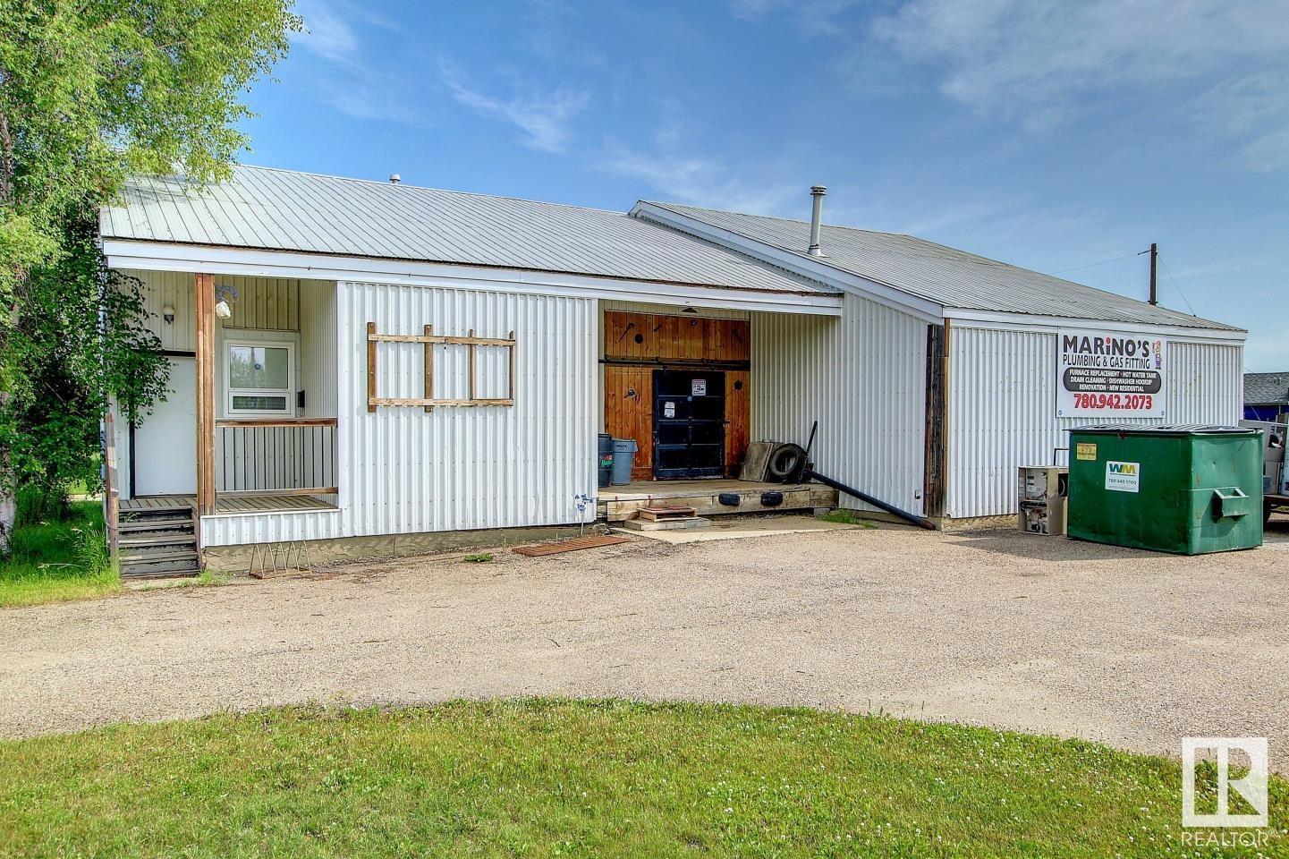 4807 52 St Property Photo 5