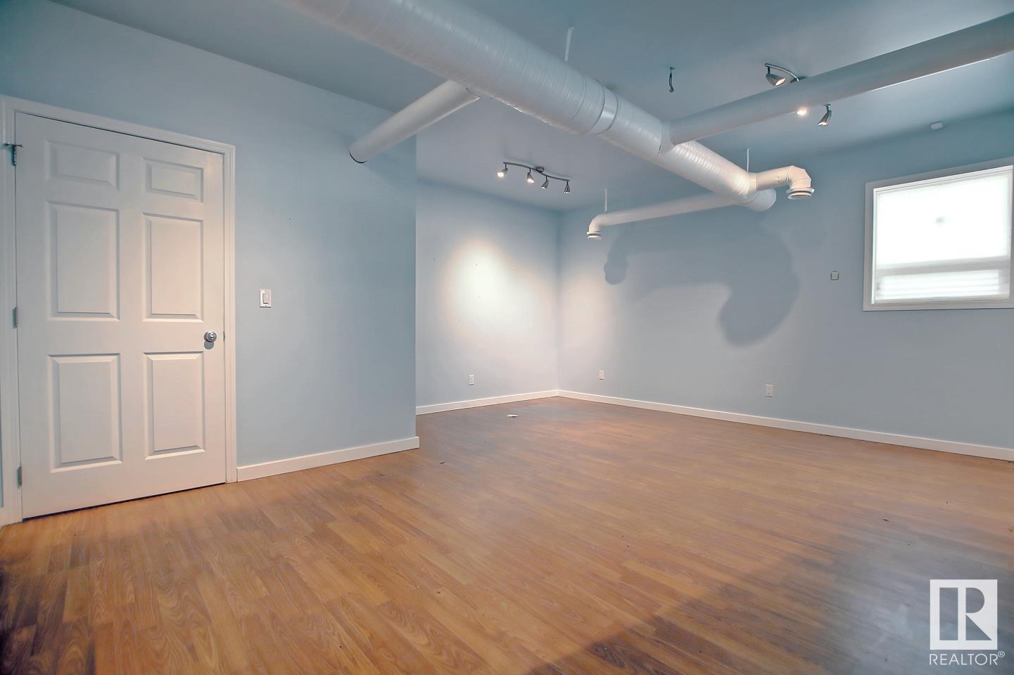 4807 52 St Property Photo 9