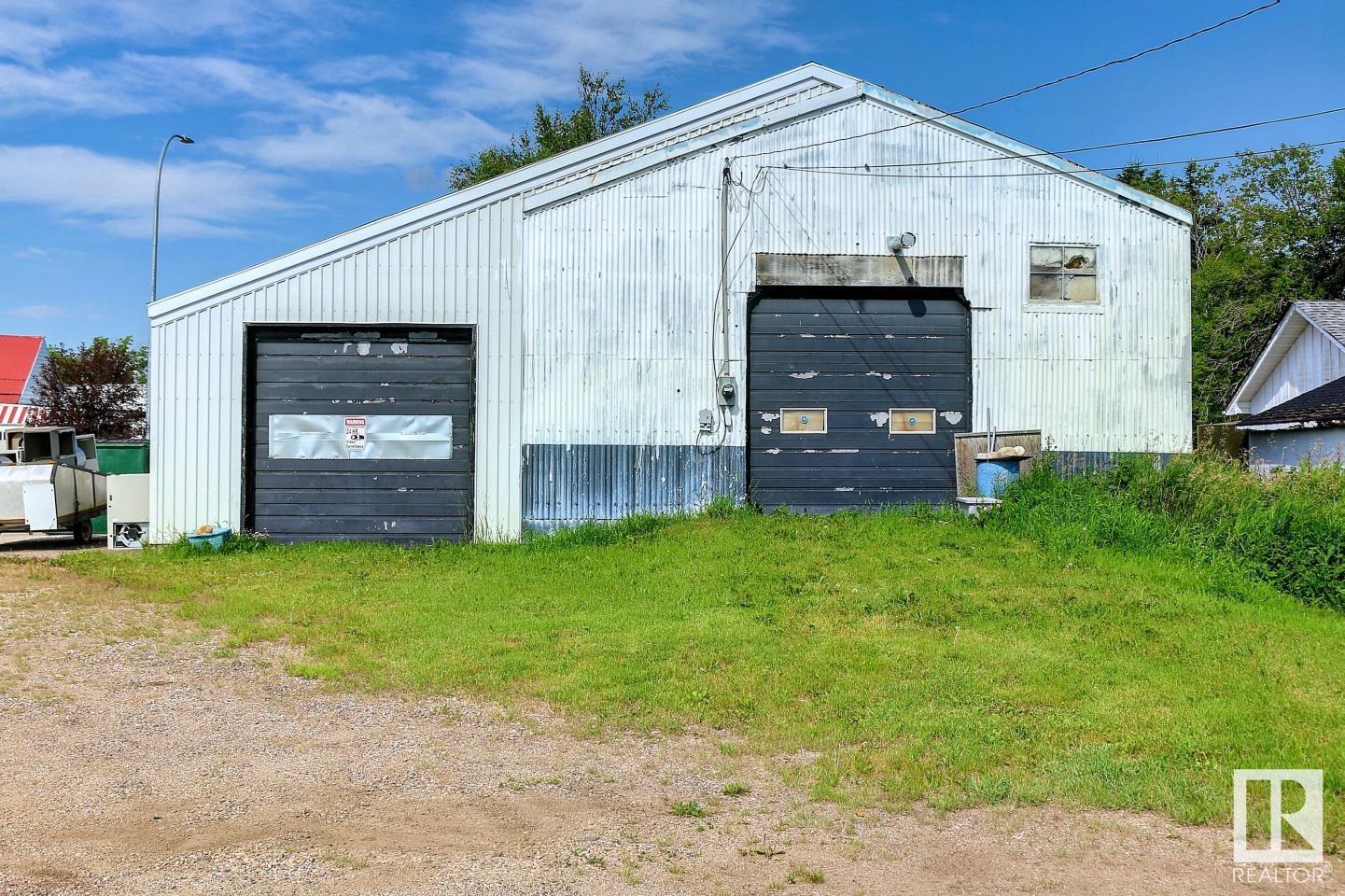 4807 52 St Property Photo 35