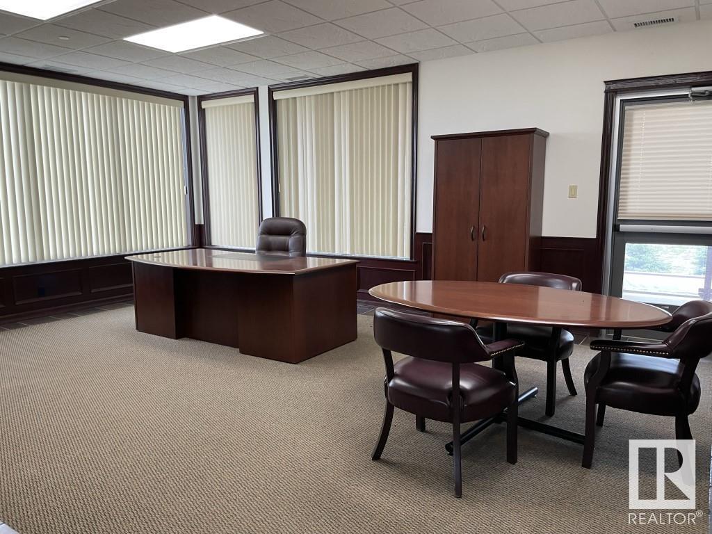 6229 54 Av Property Photo 5