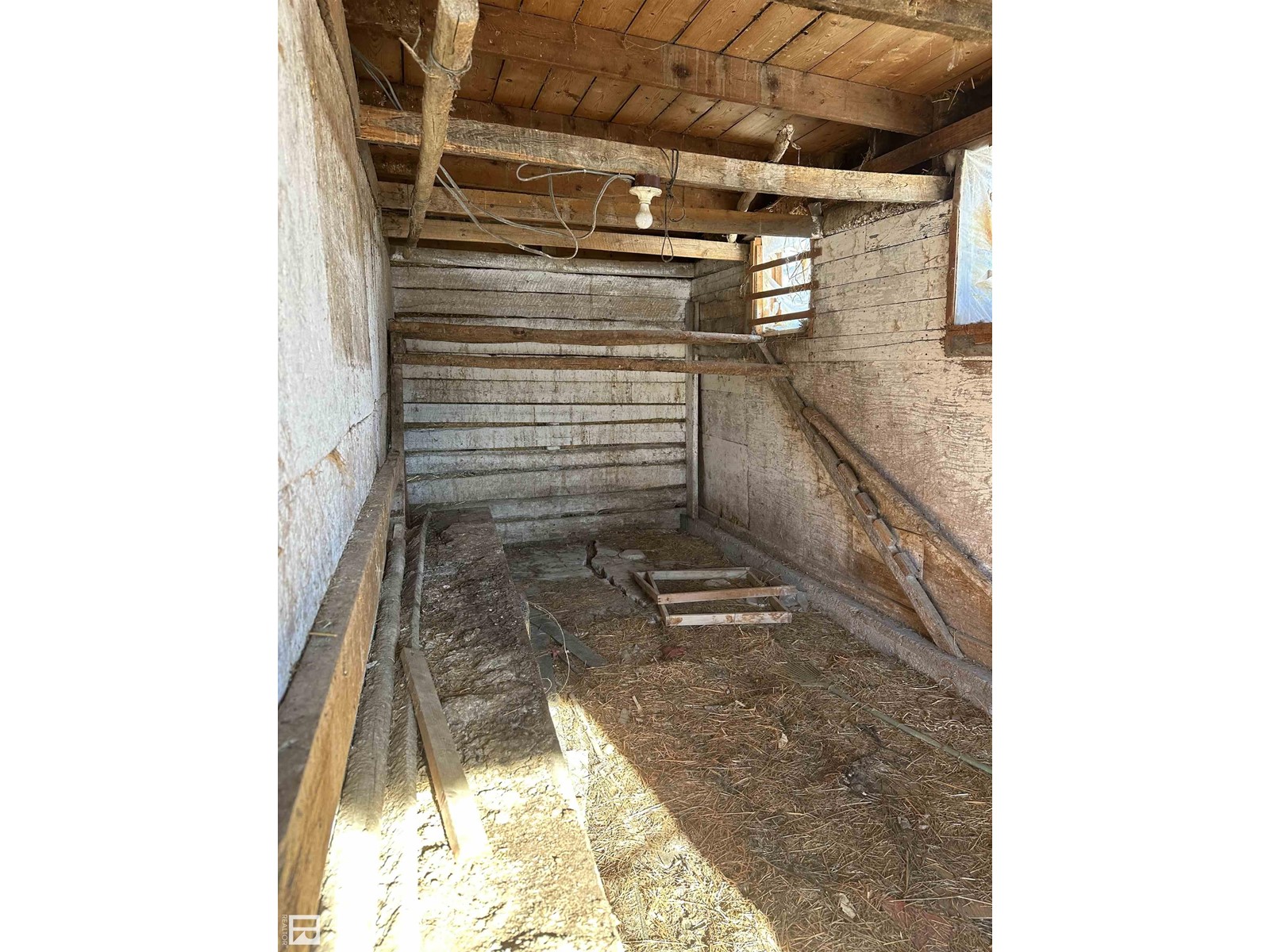 Nw30 57 6 W4 Highway 41 Property Photo 11