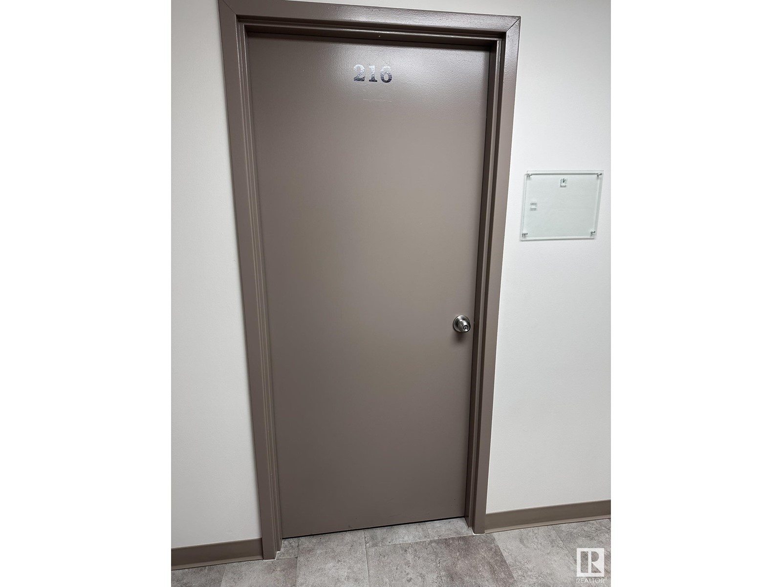 4910 50 Av Property Photo 12
