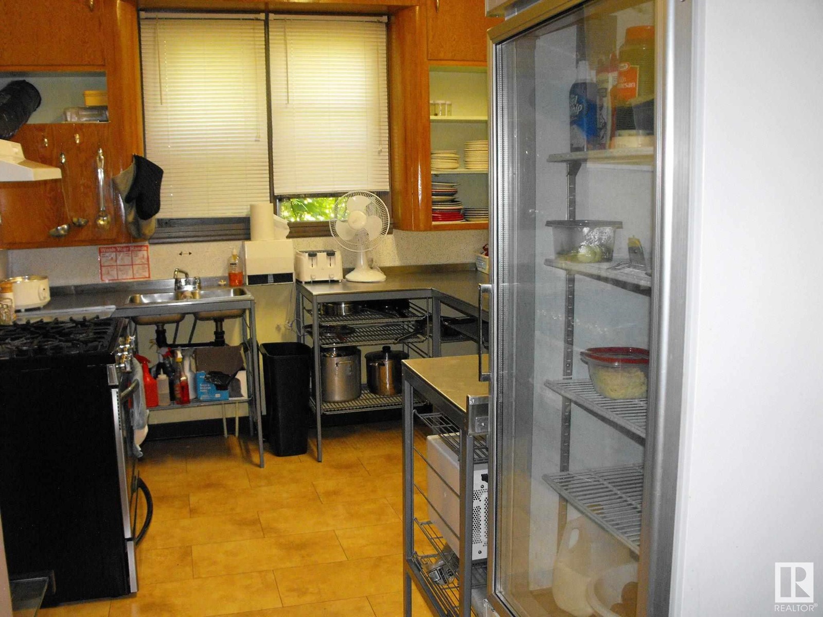 18 Centre St Property Photo 17