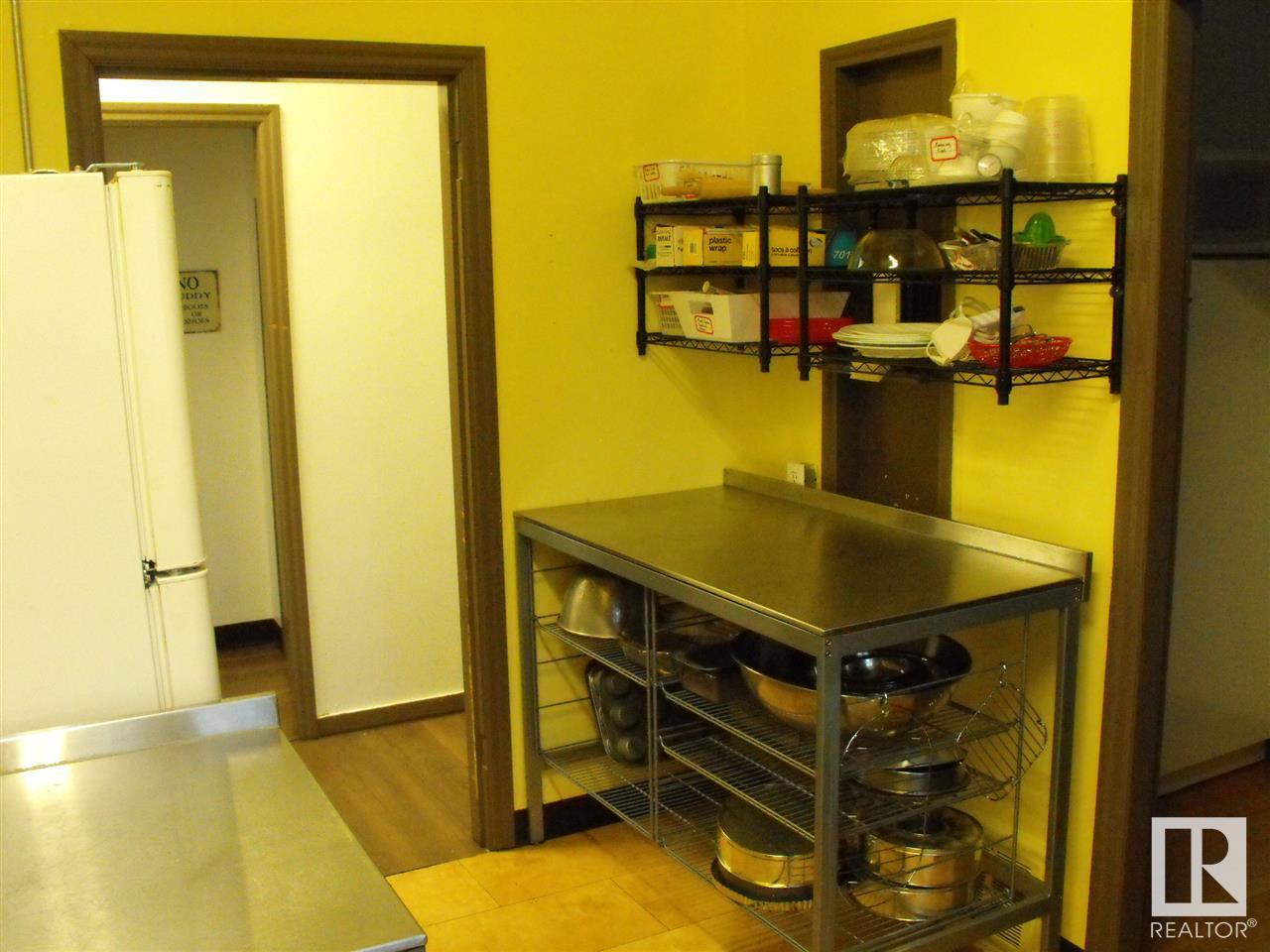 18 Centre St Property Photo 22