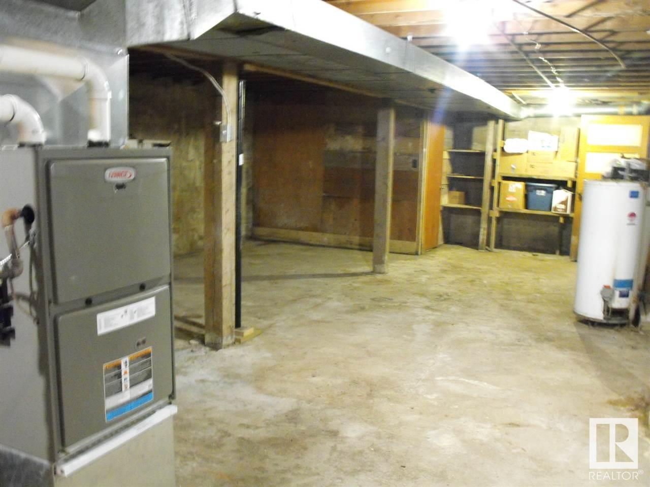18 Centre St Property Photo 28