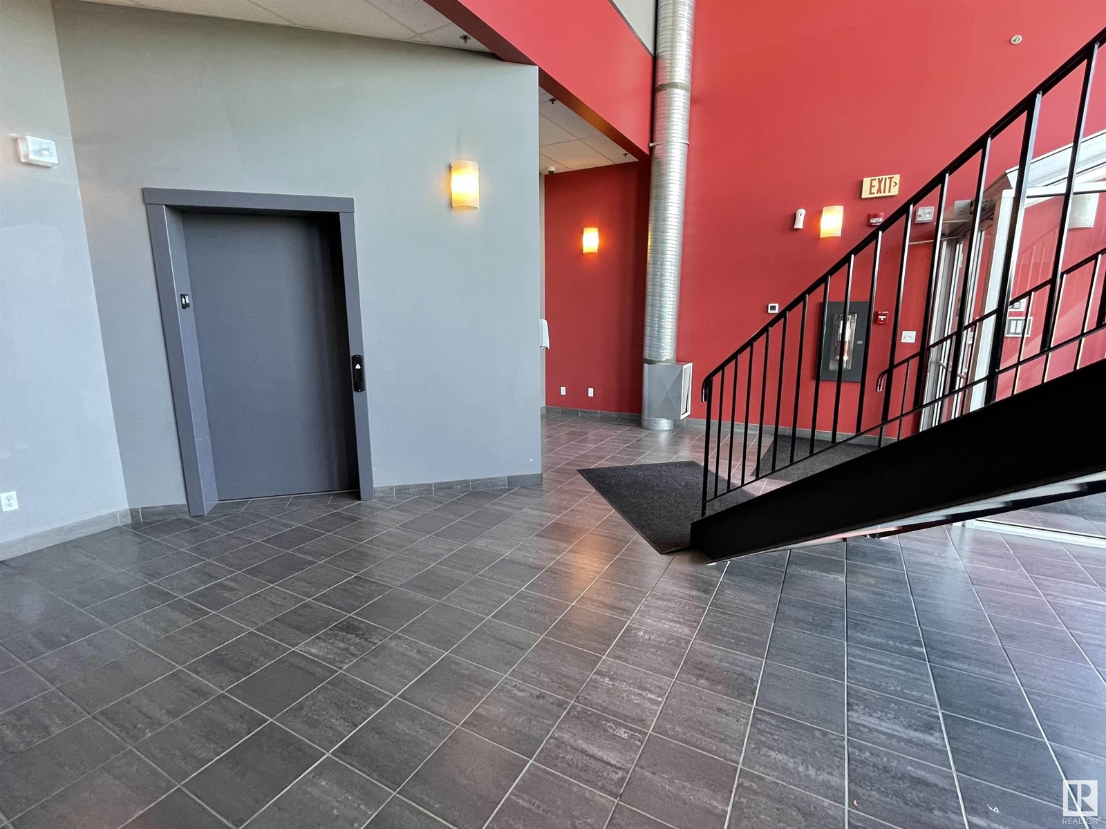 #224 636 King St Property Photo 20