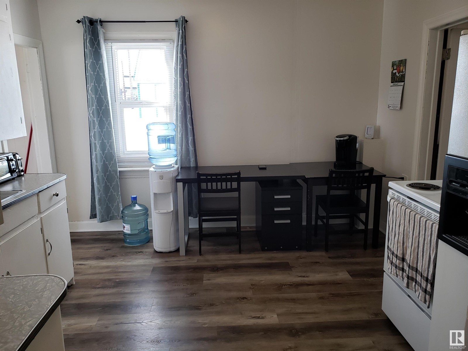 4823 50 Av Property Photo 11