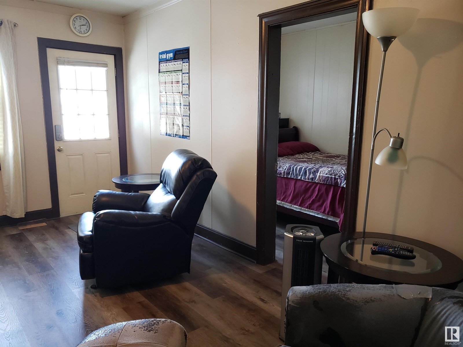 4823 50 Av Property Photo 14