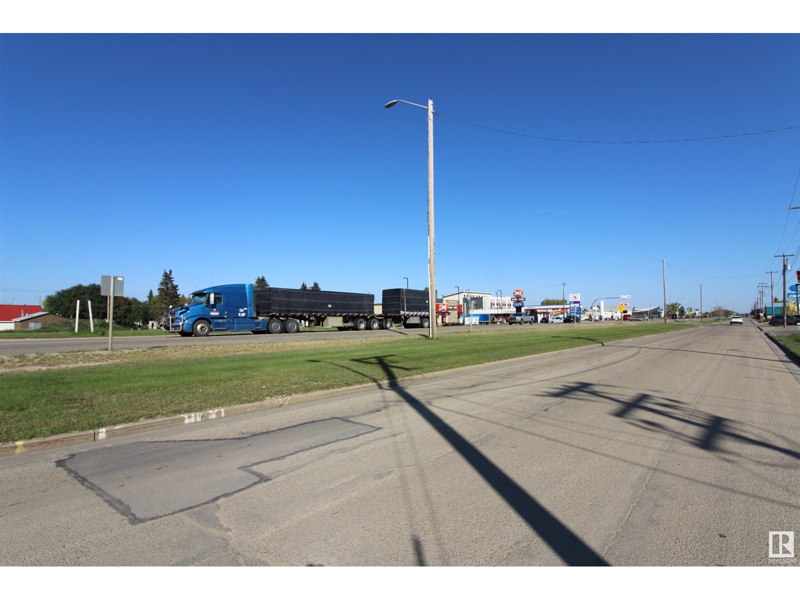 10107 104 Av Property Photo 8