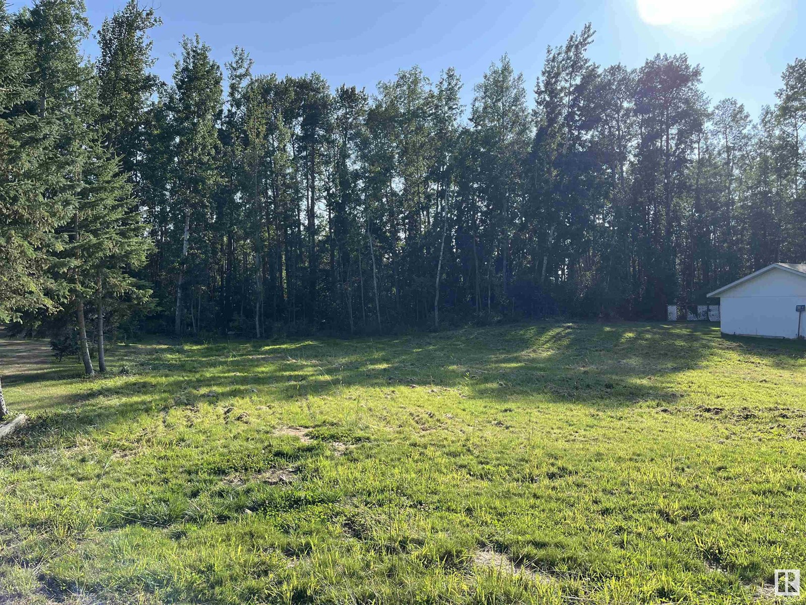 3 Spruce Cr Property Photo 1