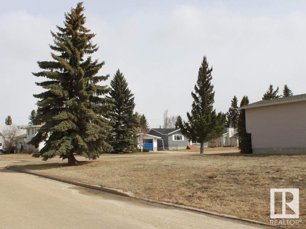 5515 48 St Property Photo 3