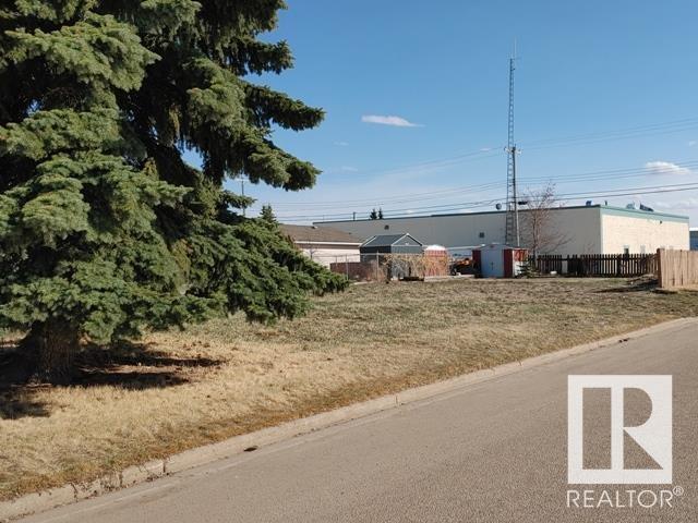 5515 48 St Property Photo 6