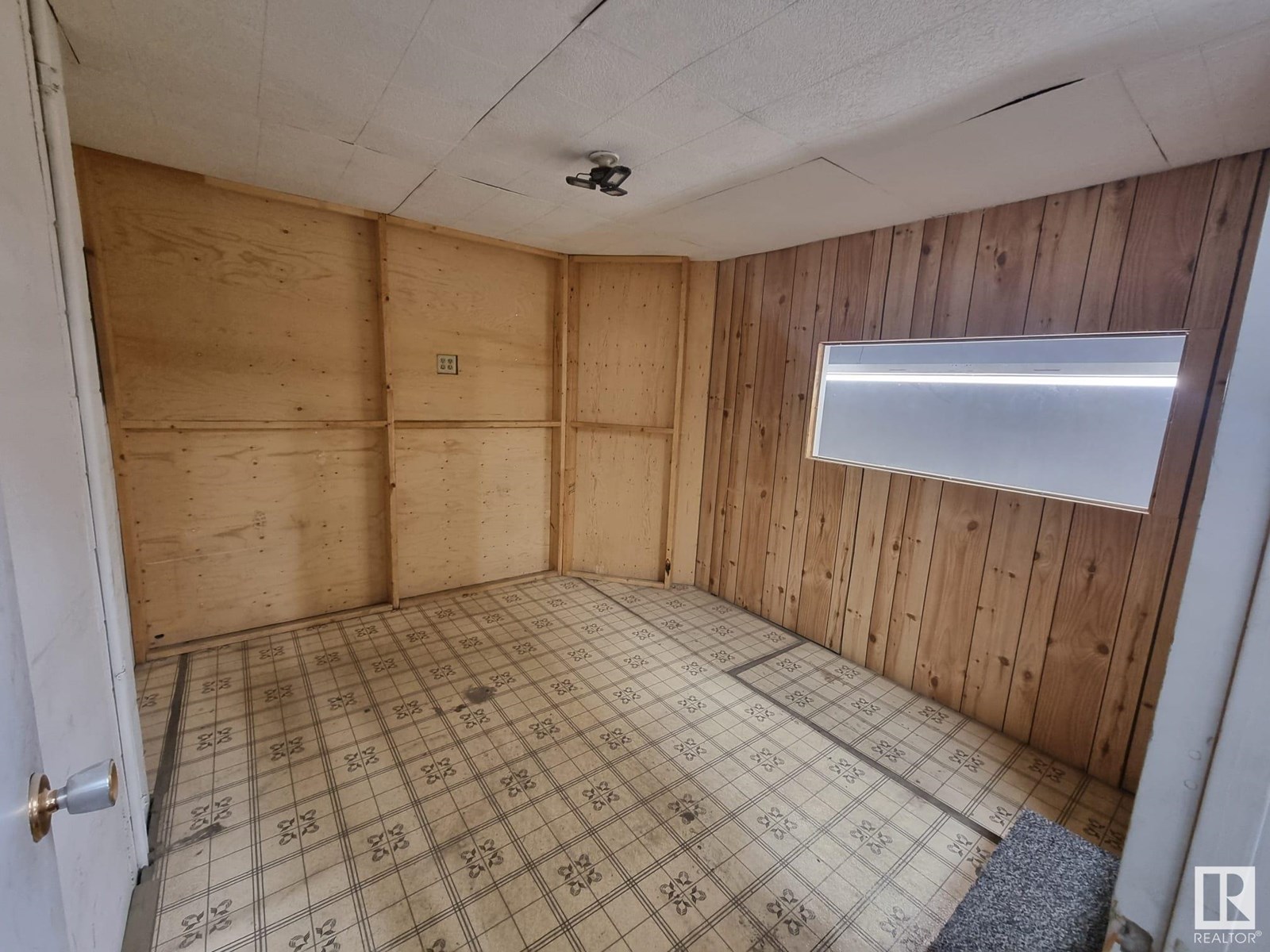 25 Chisholm Av Property Photo 6