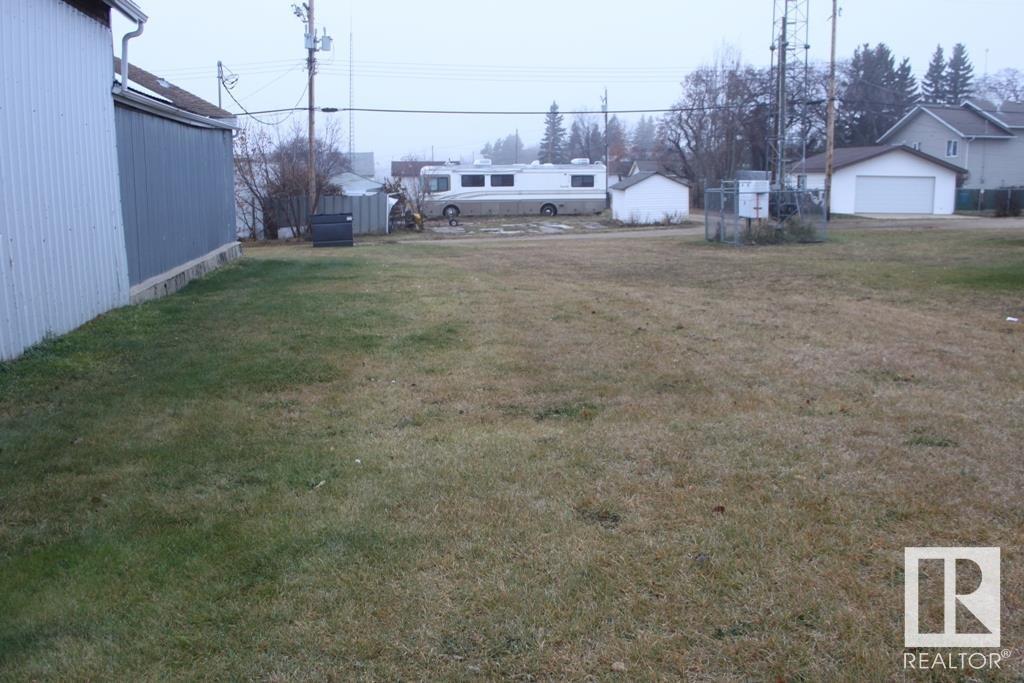4908 50 ST Property Photo 1