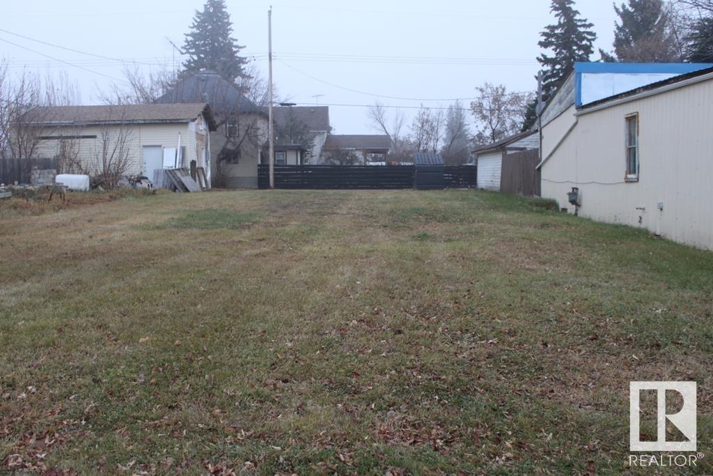 4923 50 ST Property Photo 1