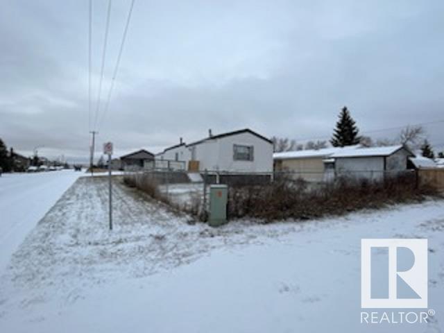 9713 102 Av Property Photo 5