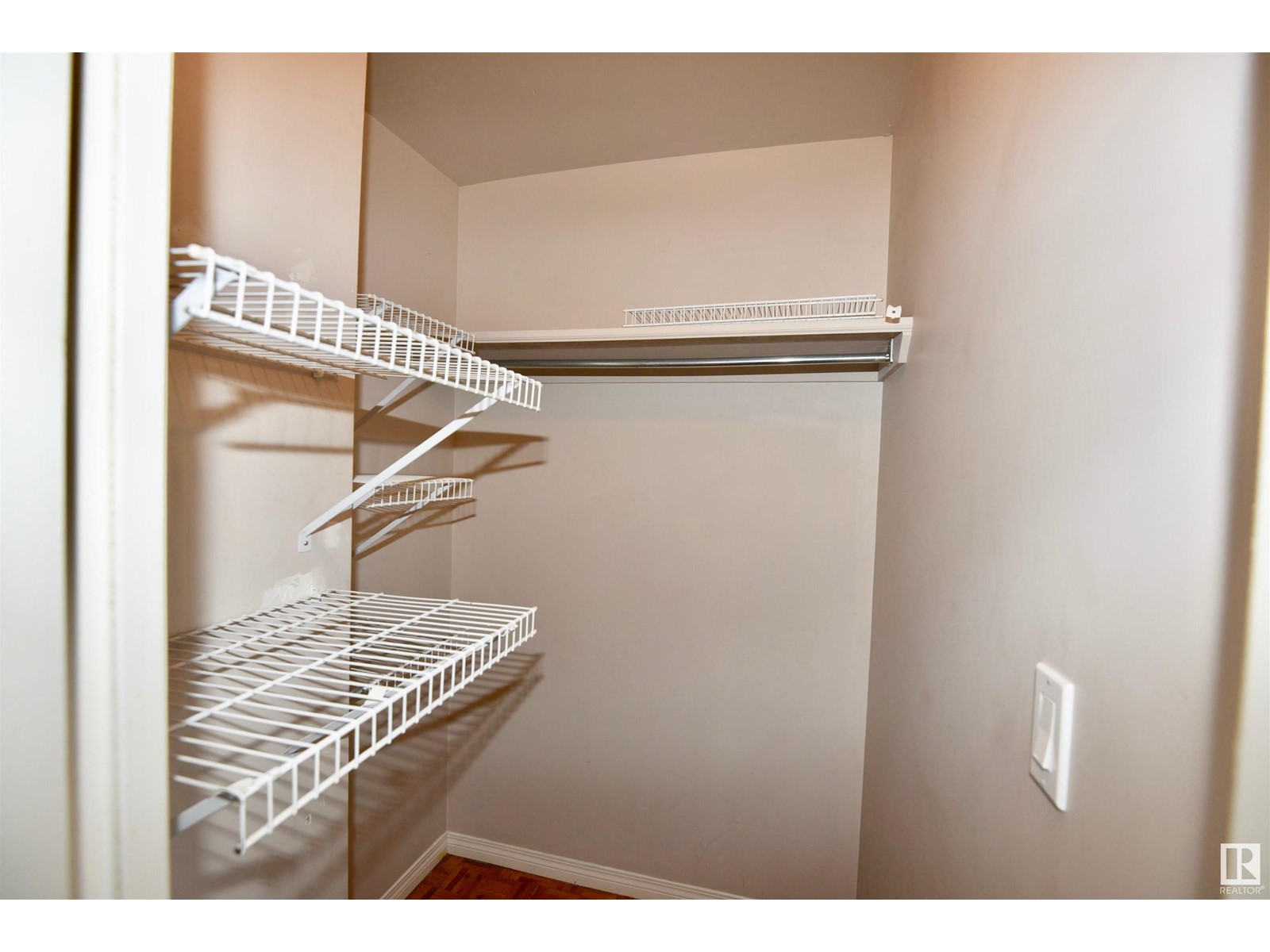#606 11025 Jasper Av Nw Property Photo 9