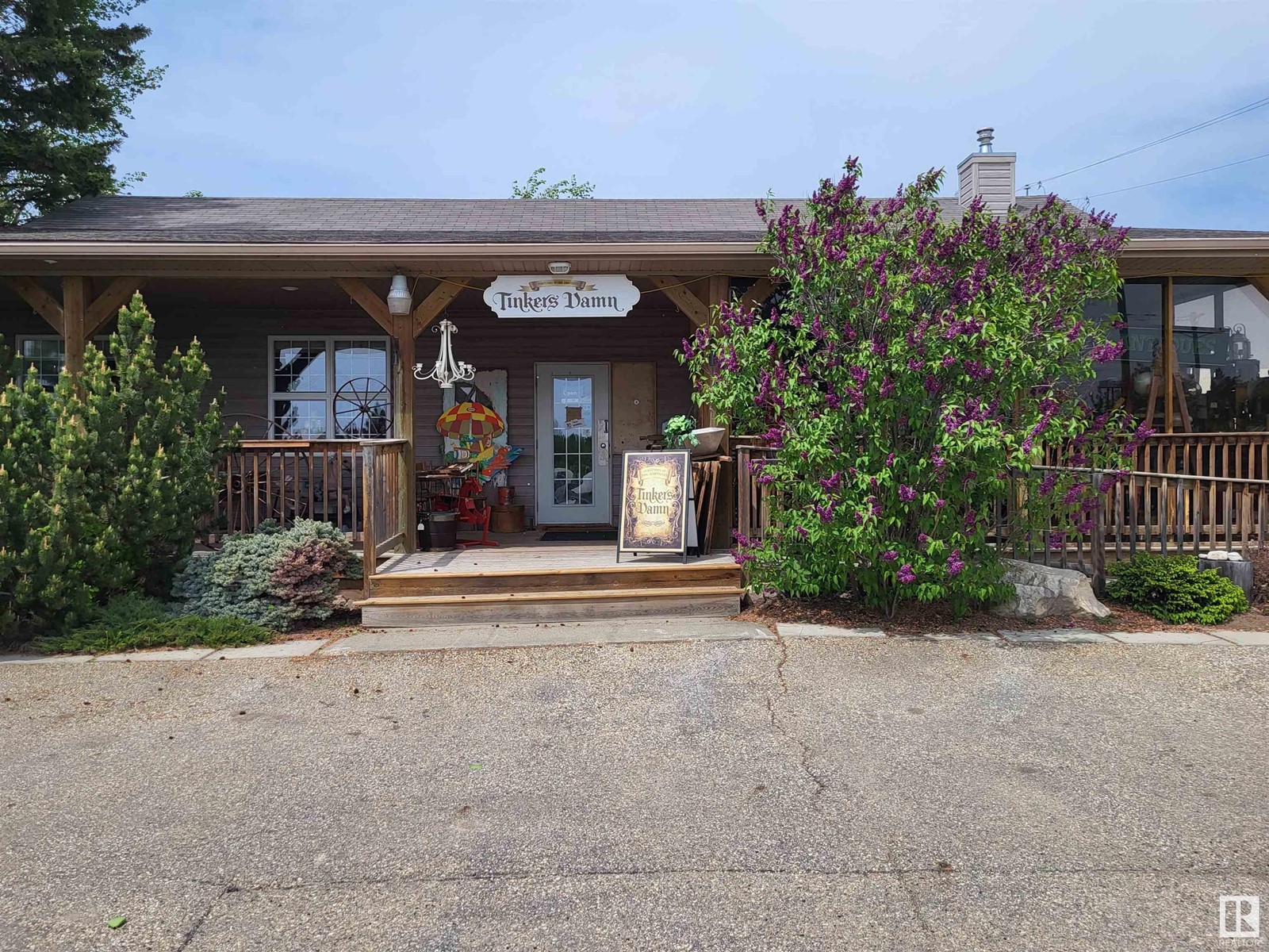 5212 Lac Ste Anne Trail N Property Photo 1
