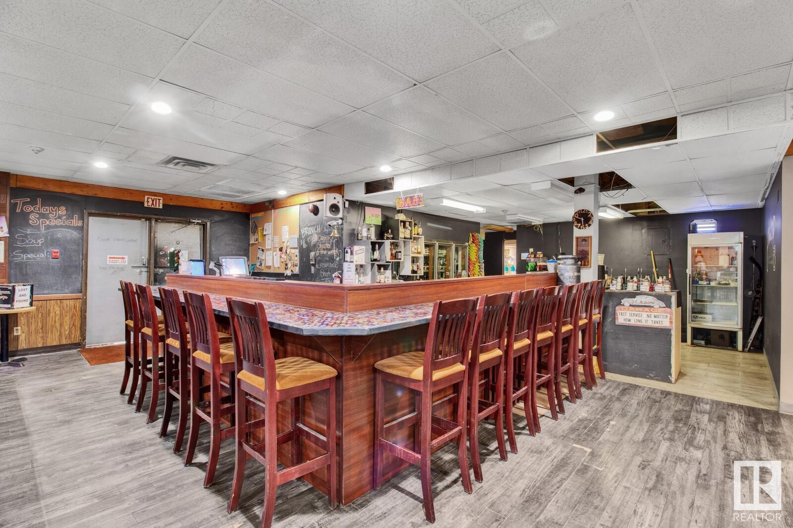 5102 50 Av Property Photo 2