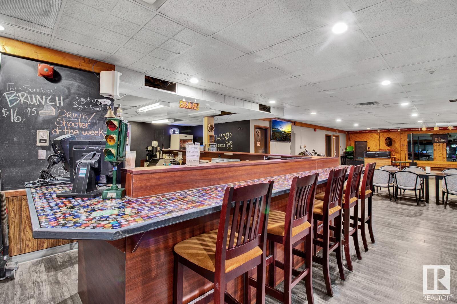 5102 50 Av Property Photo 3