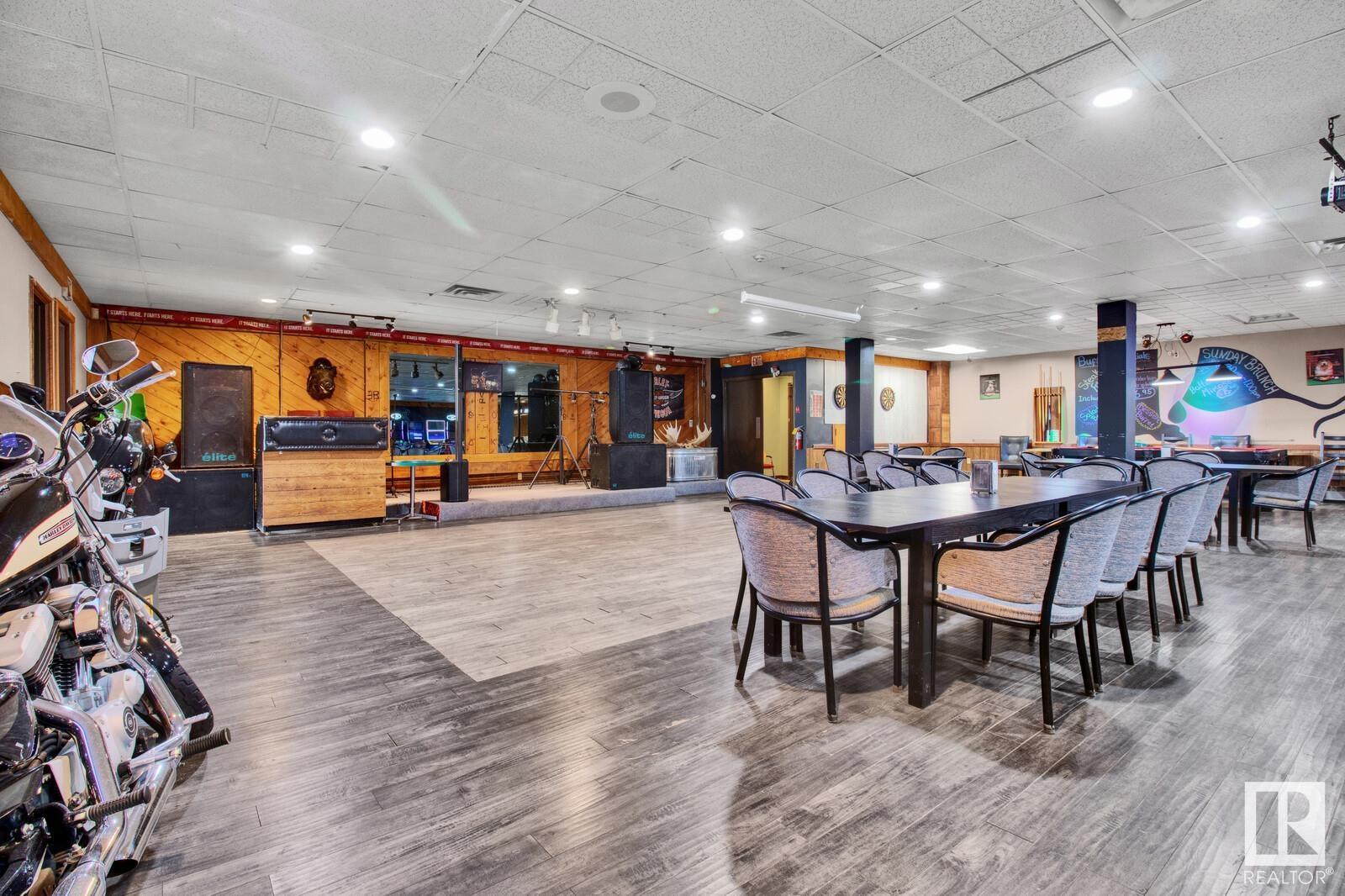 5102 50 Av Property Photo 5