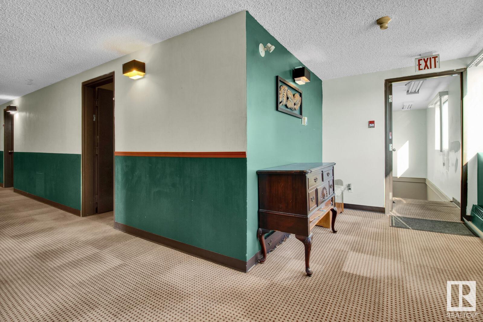 5102 50 Av Property Photo 27