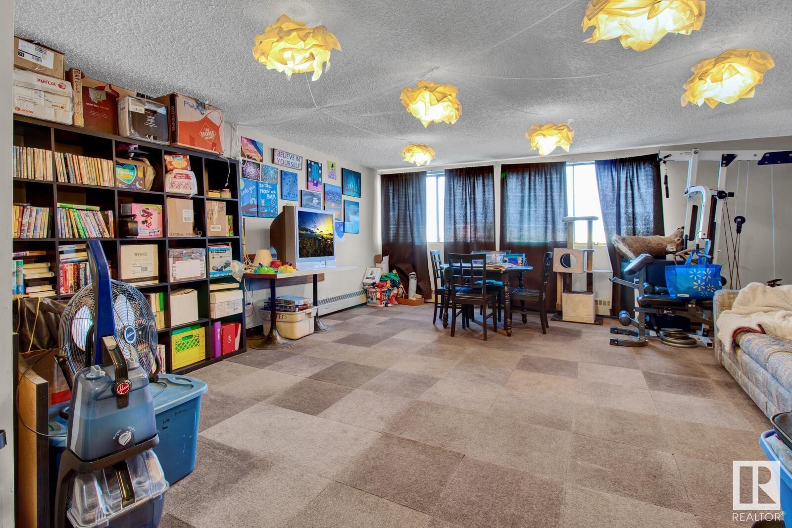 5102 50 Av Property Photo 32