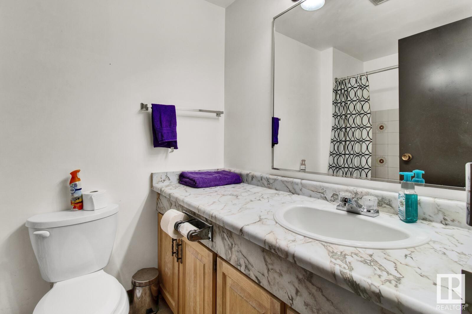 5102 50 Av Property Photo 38