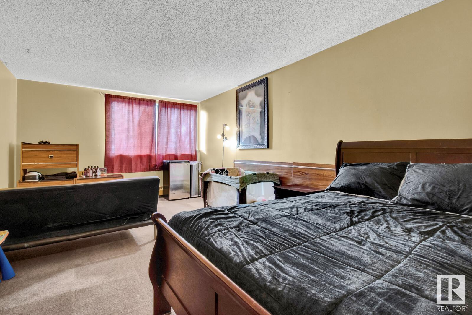 5102 50 Av Property Photo 39