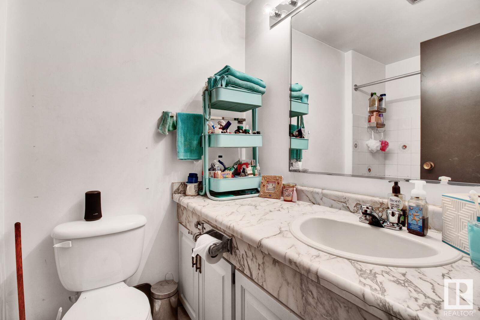 5102 50 Av Property Photo 44