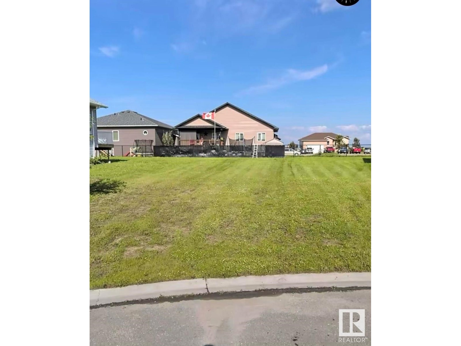 9 Norwood Cl Property Photo 1