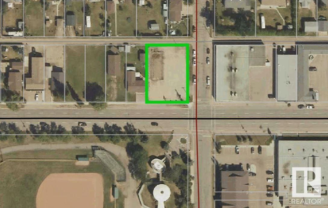 5306 50 Av Property Photo 4