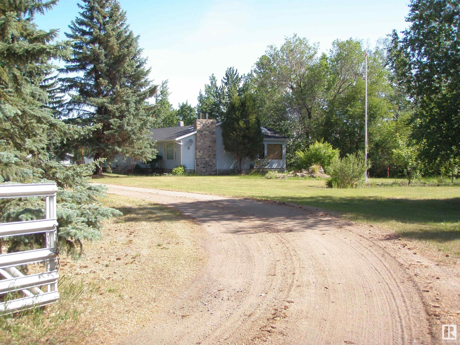 16820 41 Av Sw Sw Property Photo 6