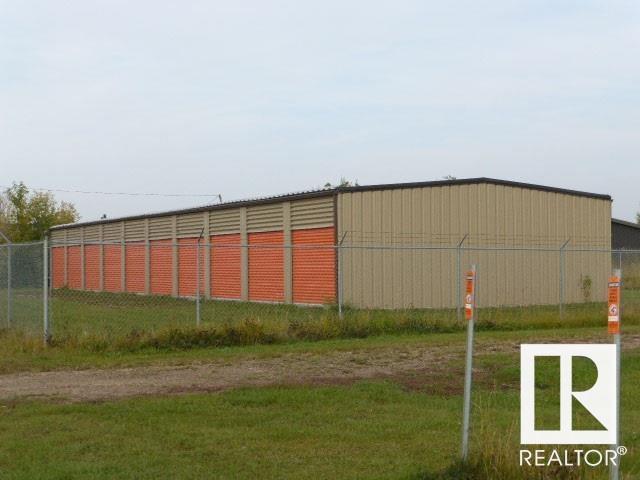 4904 & 4908 50 Ave Property Photo 16