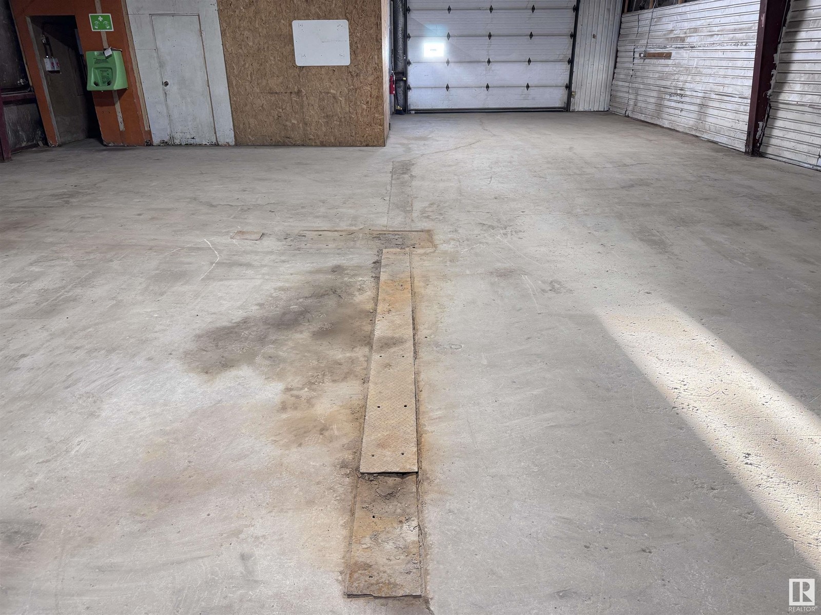 10808 97 Av Property Photo 34