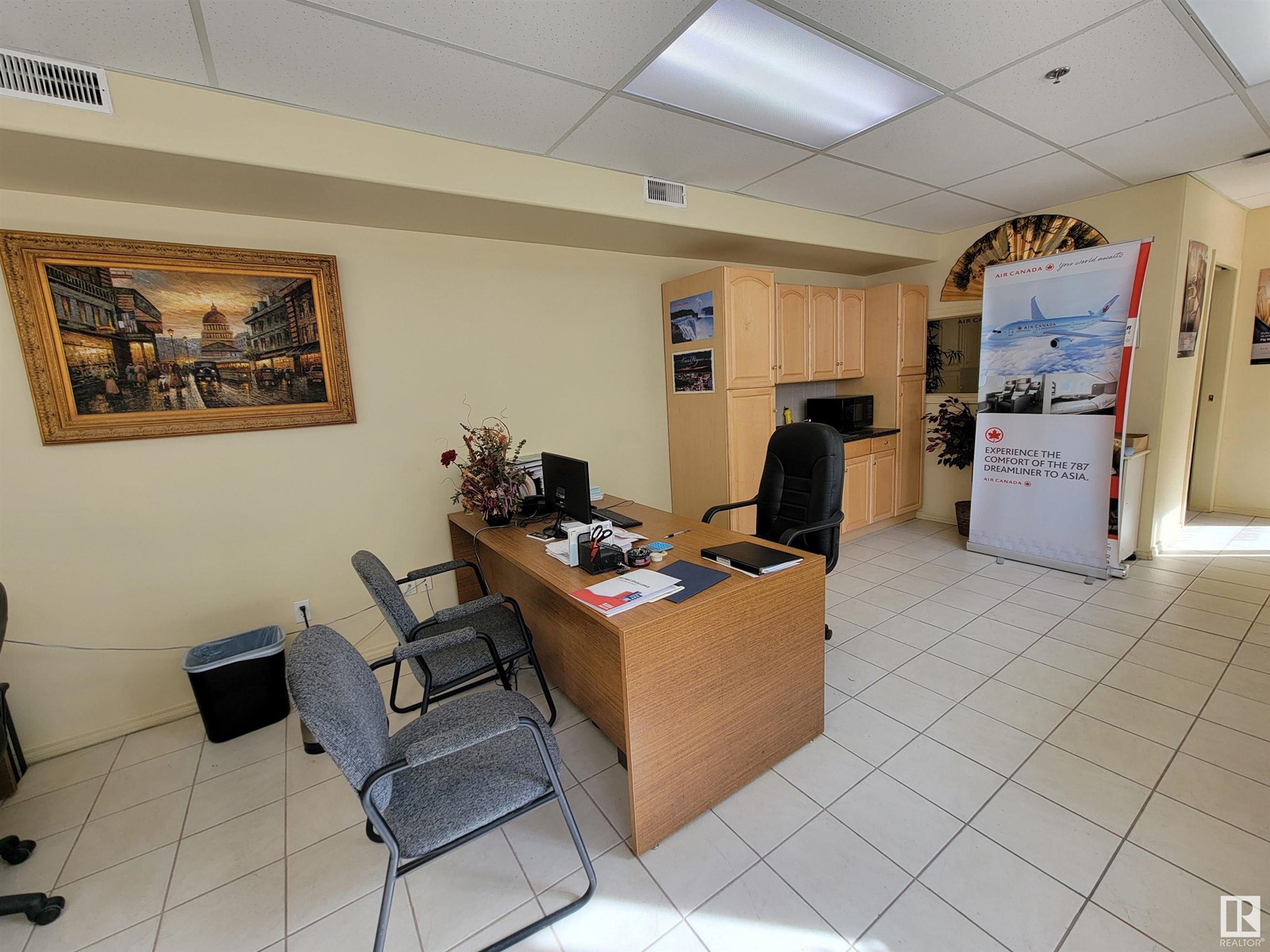 10155 112 St Nw Property Photo 6