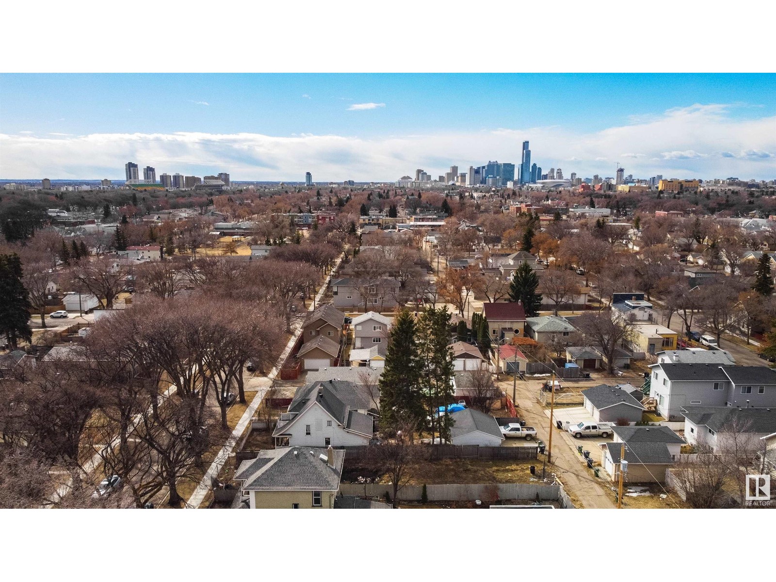 12026 93 St Nw Property Photo 1