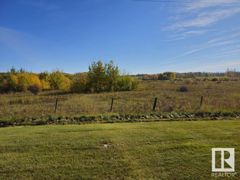 50 Street Property Photo 6