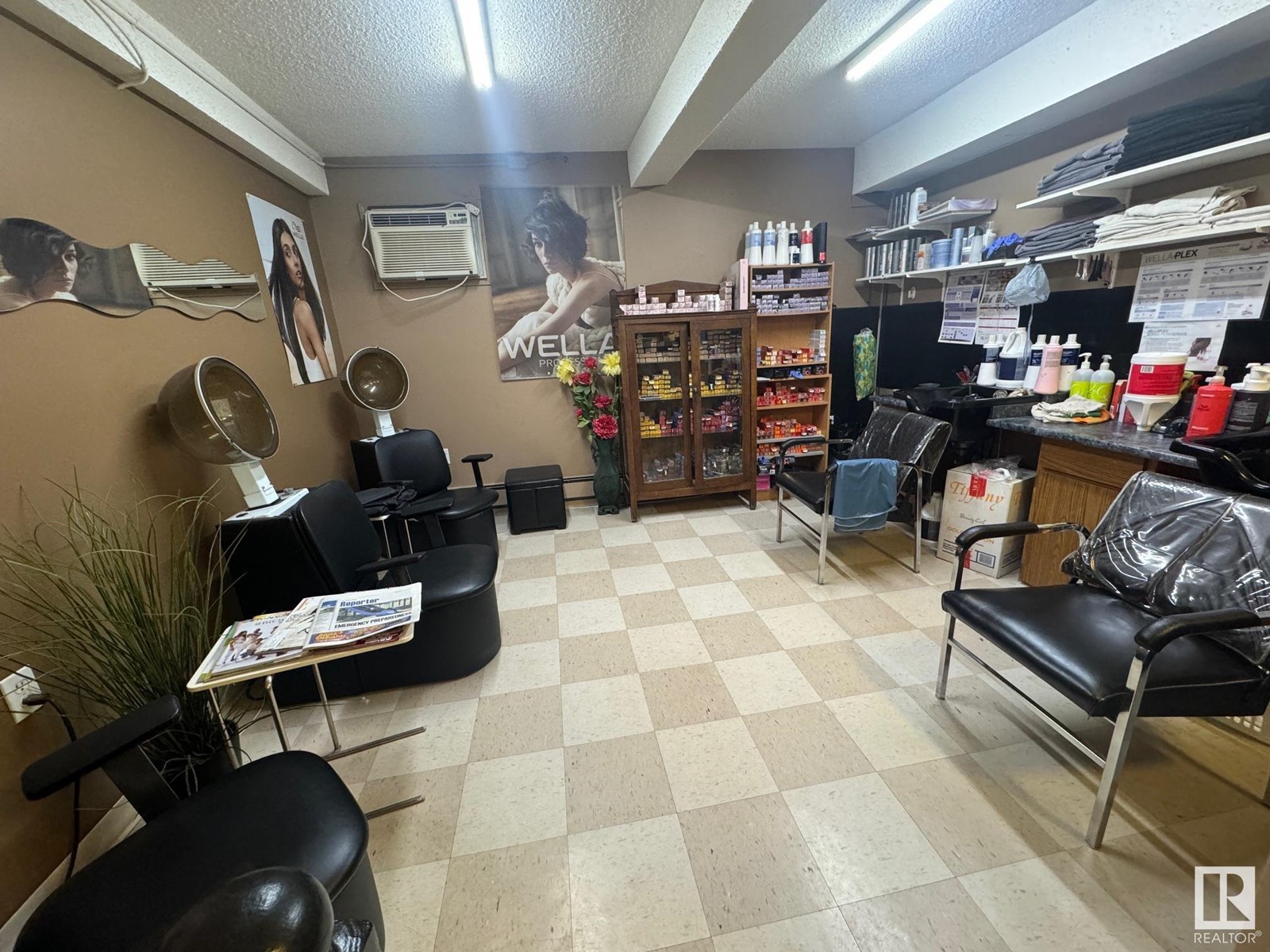 #5 & 6 5009 50 St Property Photo 3