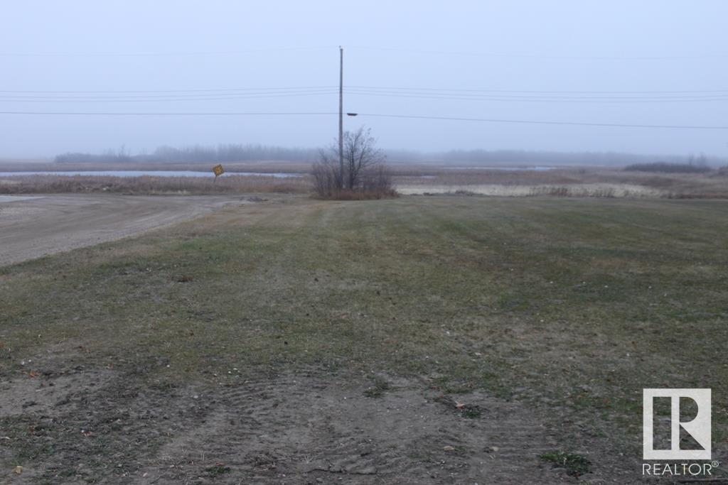 5036 51 AV Property Photo 1