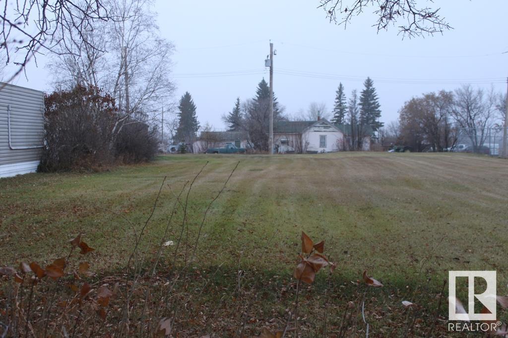 4620 50 St Property Photo 1