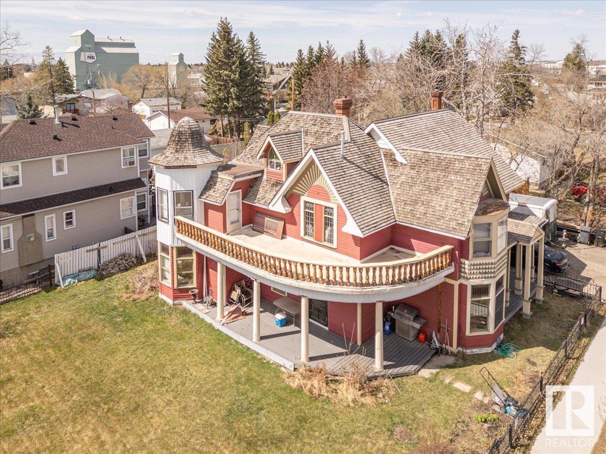 4518 51 Av Property Photo 2