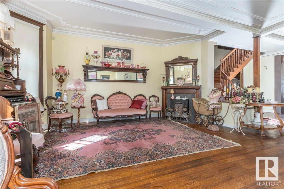4518 51 Av Property Photo 9