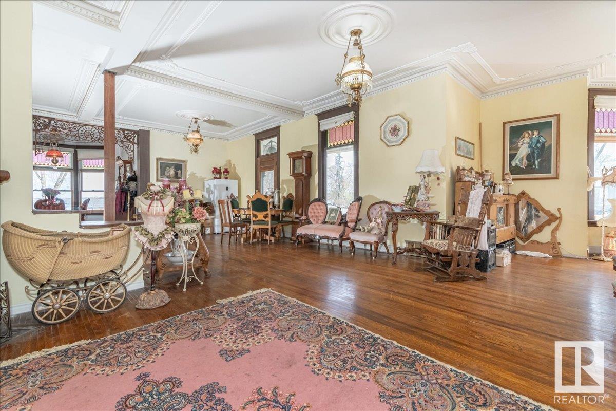 4518 51 Av Property Photo 11