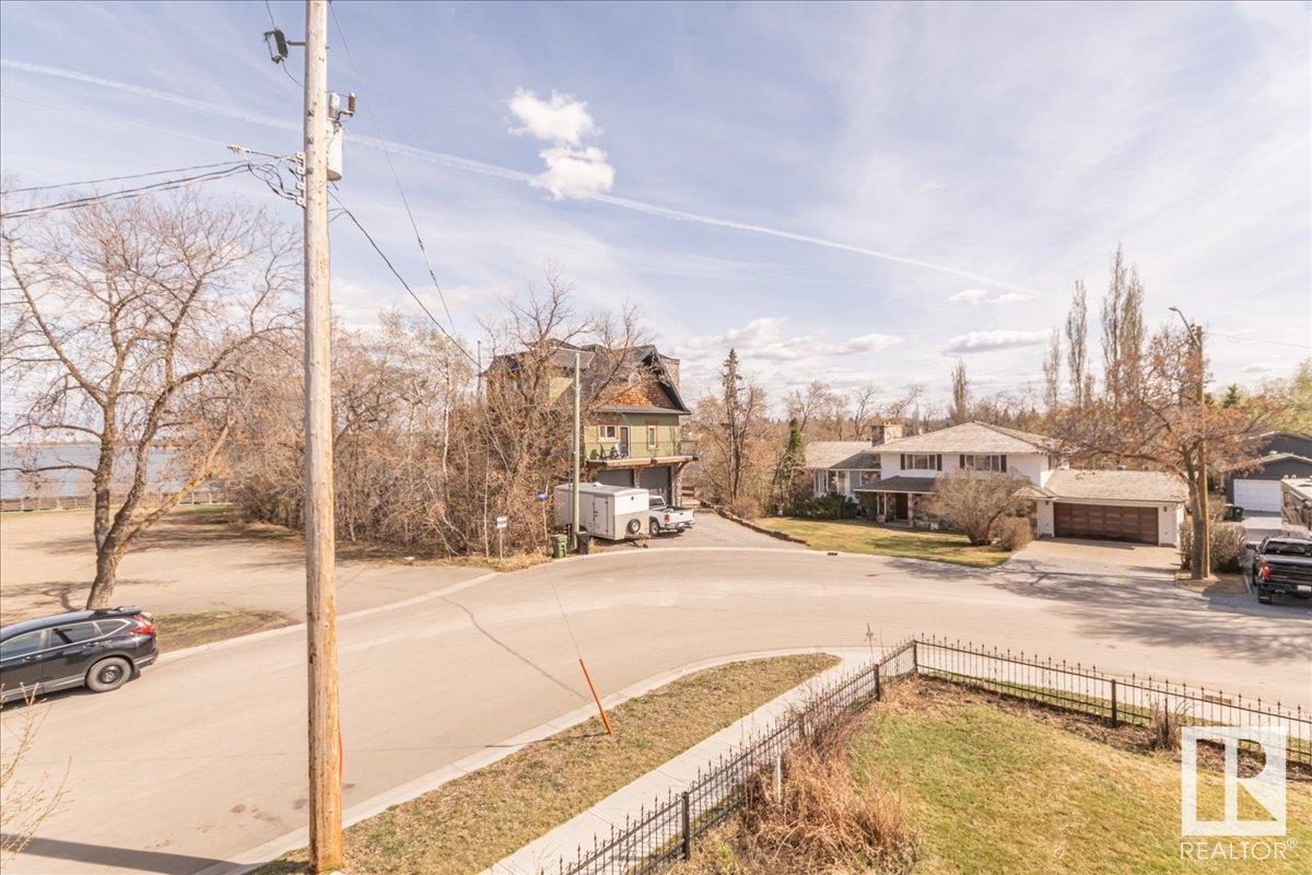 4518 51 Av Property Photo 27